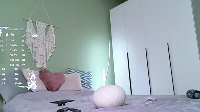 Snapshot of Rinas_secret chatting on 02-09-25, 08:44 Rinas secret online show from 02-09-25, 08:44