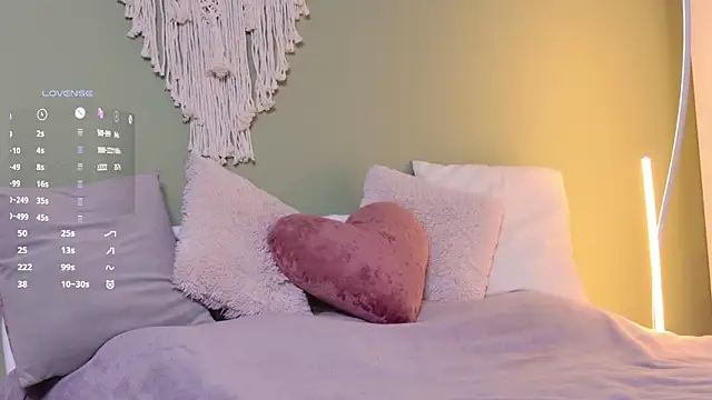 Snapshot of Rinas_secret chatting on 02-28-25, 05:59 Rinas secret online show from 02-28-25, 05:59