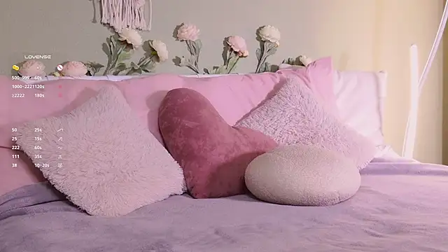 Snapshot of Rinas_secret chatting on 09-23-25, 09:34 Rinas secret online show from 09-23-25, 09:34