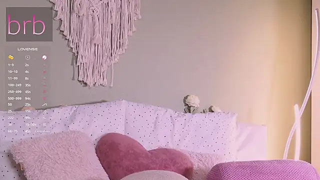 Snapshot of Rinas_secret chatting on 10-14-25, 06:58 Rinas secret online show from 10-14-25, 06:58