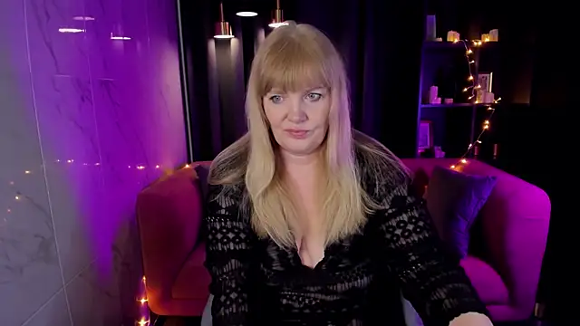 Snapshot of NicoleKind chatting on 01-05-25, 05:20 NicoleKind online show from 01-05-25, 05:20