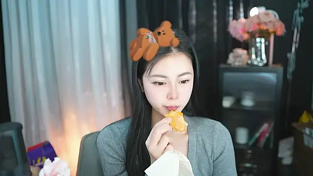 Ocean--Lili online show from 03-13-25, 02:12