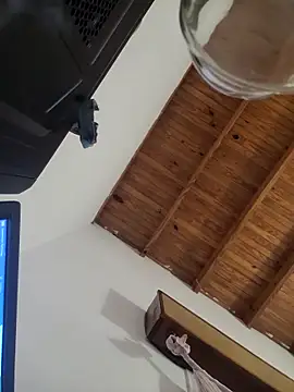 Snapshot of ZaraHoney chatting on 12-13-24, 08:09 ZaraHoney online show from 12-13-24, 08:09