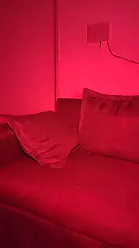 Snapshot of ZaraHoney chatting on 09-21-25, 06:37 ZaraHoney online show from 09-21-25, 06:37