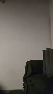 Snapshot of ZaraHoney chatting on 11-21-25, 05:06 ZaraHoney online show from 11-21-25, 05:06