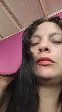 Snapshot of ZaraHoney chatting on 12-20-25, 06:04 ZaraHoney online show from 12-20-25, 06:04