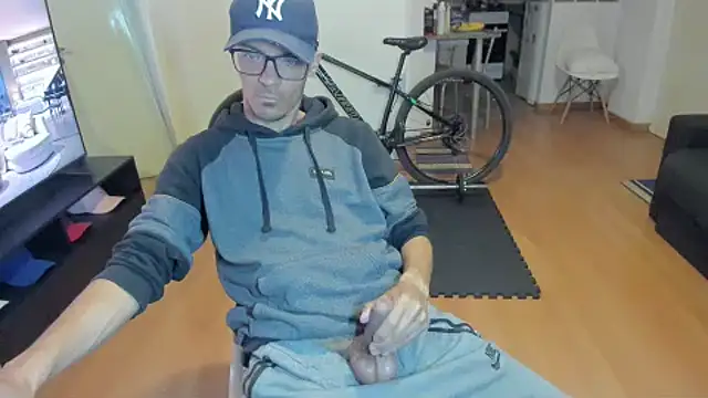 guachin hunk online show from 09-13-25, 05:40