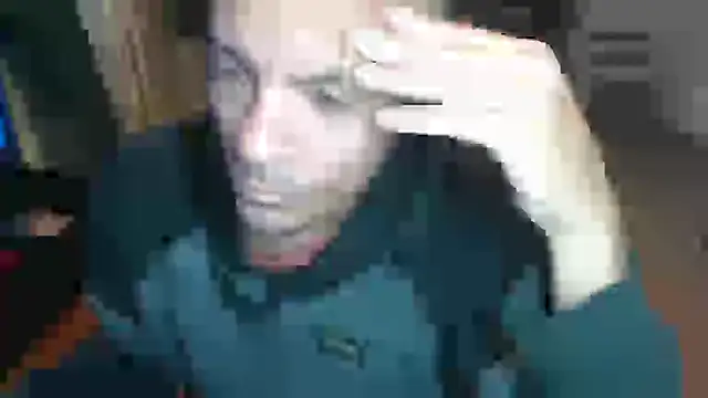 guachin hunk online show from 10-28-25, 03:54