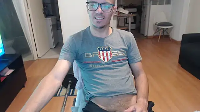 guachin hunk online show from 06-04-26, 03:23