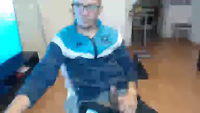 guachin hunk online show from 06-05-26, 06:57
