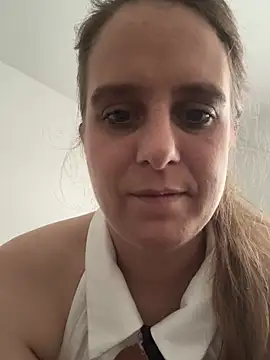 LadyChantale online show from 06-05-26, 06:52