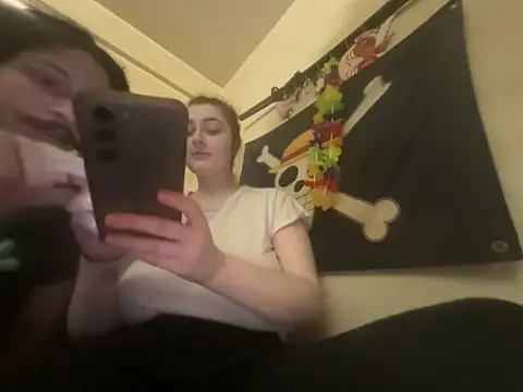 Snapshot of Snowbunnycake_131 chatting on 02-09-26, 02:21 Snowbunnycake 131 online show from 02-09-26, 02:21