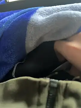 Snapshot of bigdiiiickkk chatting on 01-15-26, 04:33 bigdiiiickkk online show from 01-15-26, 04:33