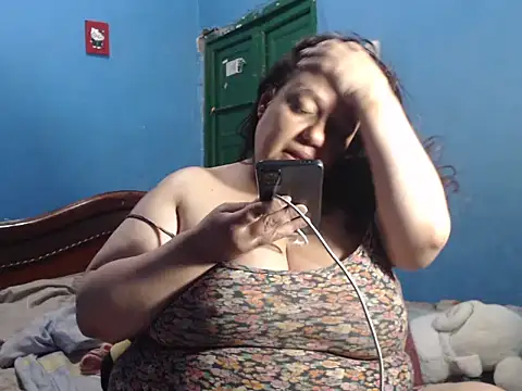 Snapshot of Lauren_baby chatting on 07-01-26, 11:59 Lauren baby online show from 07-01-26, 11:59