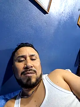 Snapshot of Eumanzor chatting on 11-26-25, 02:23 Eumanzor online show from 11-26-25, 02:23