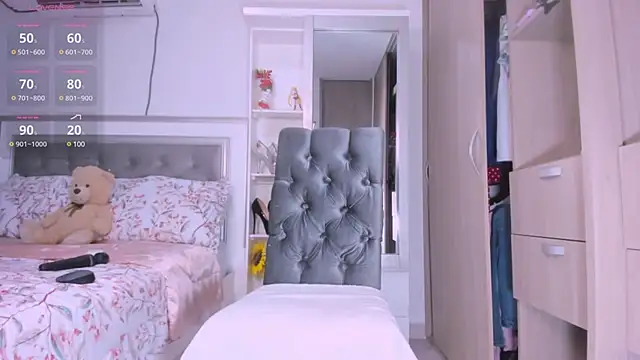 sharonDulce online show from 02-20-25, 04:18