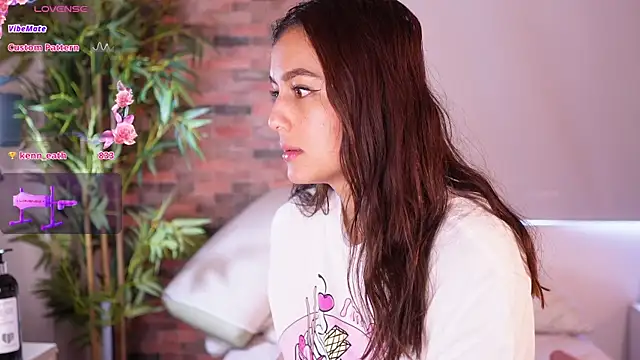 Snapshot of Lucy_fit chatting on 01-20-25, 04:01 Lucy fit online show from 01-20-25, 04:01