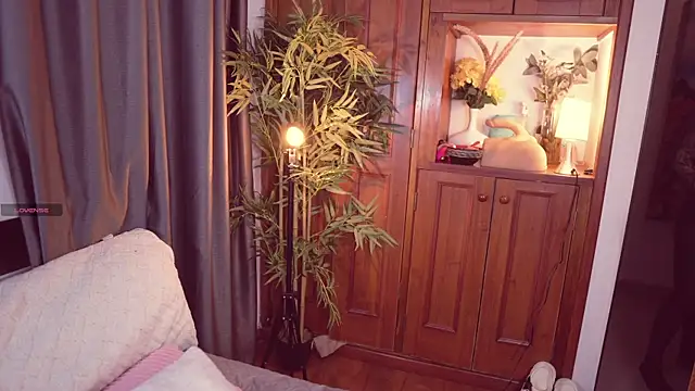 Snapshot of Lucy_fit chatting on 09-17-25, 10:06 Lucy fit online show from 09-17-25, 10:06