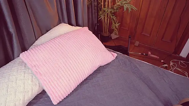 Snapshot of Lucy_fit chatting on 09-22-25, 09:44 Lucy fit online show from 09-22-25, 09:44