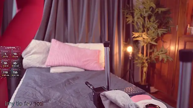 Snapshot of Lucy_fit chatting on 09-24-25, 10:07 Lucy fit online show from 09-24-25, 10:07