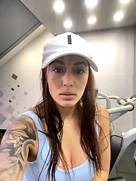 Snapshot of Lucy_fit chatting on 10-24-25, 04:36 Lucy fit online show from 10-24-25, 04:36