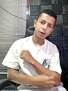 boy bigcock24cm online show from 03-04-26, 02:01