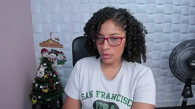 Snapshot of DannaBerry chatting on 12-03-24, 02:38 DannaBerry online show from 12-03-24, 02:38