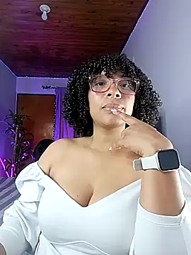 Snapshot of DannaBerry chatting on 09-29-25, 04:12 DannaBerry online show from 09-29-25, 04:12