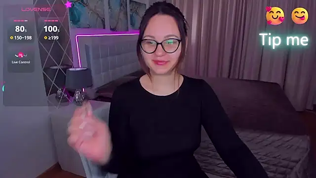 EsterLogan online show from 02-09-25, 05:50