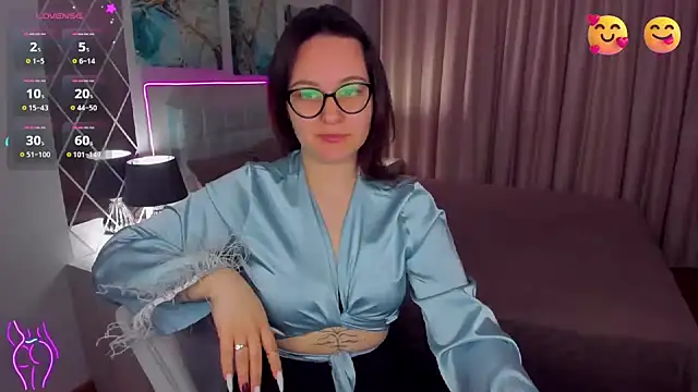 EsterLogan online show from 03-21-25, 05:21