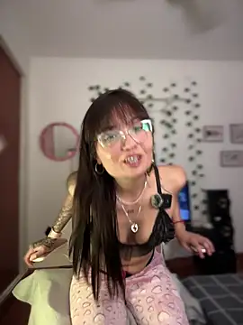 Snapshot of LunaXuan chatting on 11-20-25, 03:50 LunaXuan online show from 11-20-25, 03:50