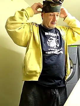 Snapshot of smoke777999 chatting on 02-14-26, 02:03 smoke777999 online show from 02-14-26, 02:03