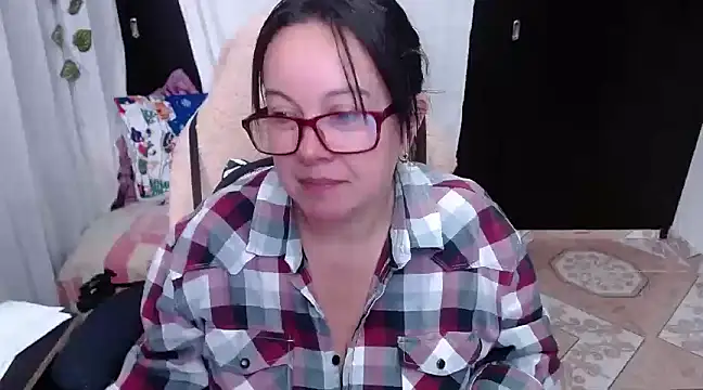 Sonialorens  online show from 12-21-24, 03:31
