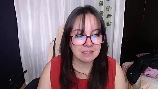Sonialorens  online show from 01-08-25, 04:54