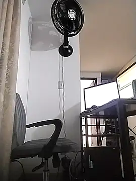 Snapshot of starplss chatting on 01-12-26, 02:39 starplss online show from 01-12-26, 02:39