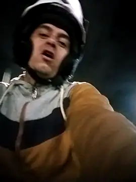 Snapshot of starplss chatting on 02-06-26, 04:39 starplss online show from 02-06-26, 04:39