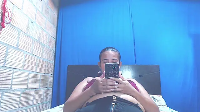 Snapshot of isabella_dirty69 chatting on 03-12-25, 03:40 isabella dirty69 online show from 03-12-25, 03:40