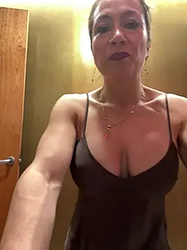 Snapshot of angelitasexy81 chatting on 07-07-26, 09:35 angelitasexy81 online show from 07-07-26, 09:35