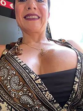 Snapshot of angelitasexy81 chatting on 07-08-26, 03:05 angelitasexy81 online show from 07-08-26, 03:05