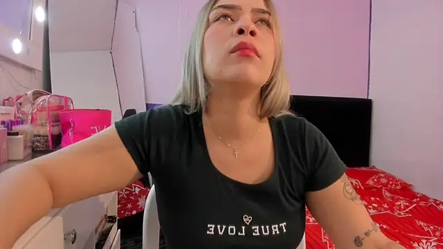 Snapshot of Byanca_Winklar chatting on 12-19-24, 04:02 Byanca Winklar online show from 12-19-24, 04:02