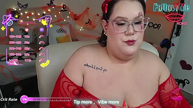 GiannaMorrys online show from 10-22-25, 03:07