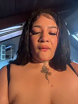 IamSashaLuv online show from 03-25-26, 04:35