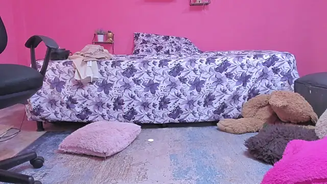 Emma lean online show from 12-09-24, 04:47