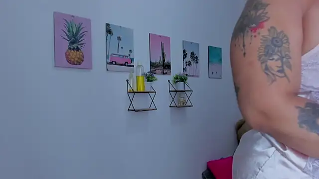 Emma lean online show from 01-18-26, 03:49