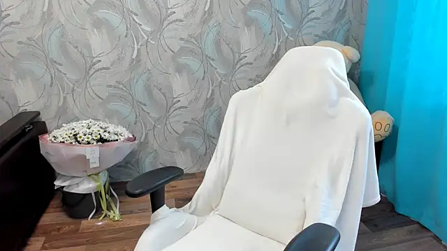 Kitty8meow online show from 11-30-25, 06:28