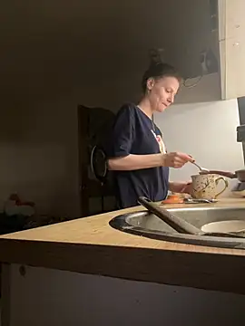 MaryHiggins online show from 01-31-25, 03:11