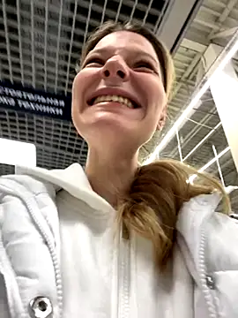 MaryHiggins online show from 10-18-25, 09:10