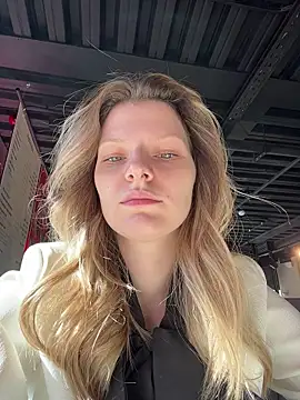 MaryHiggins online show from 04-10-26, 11:26