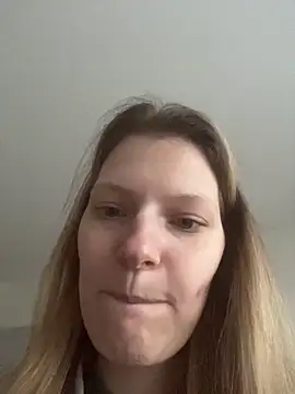 Snapshot of MaryHiggins chatting on 06-01-26, 05:58 MaryHiggins online show from 06-01-26, 05:58