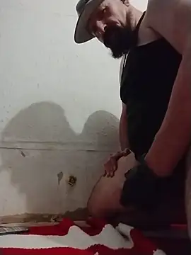 Snapshot of madmaxmiami chatting on 05-28-26, 11:18 madmaxmiami online show from 05-28-26, 11:18